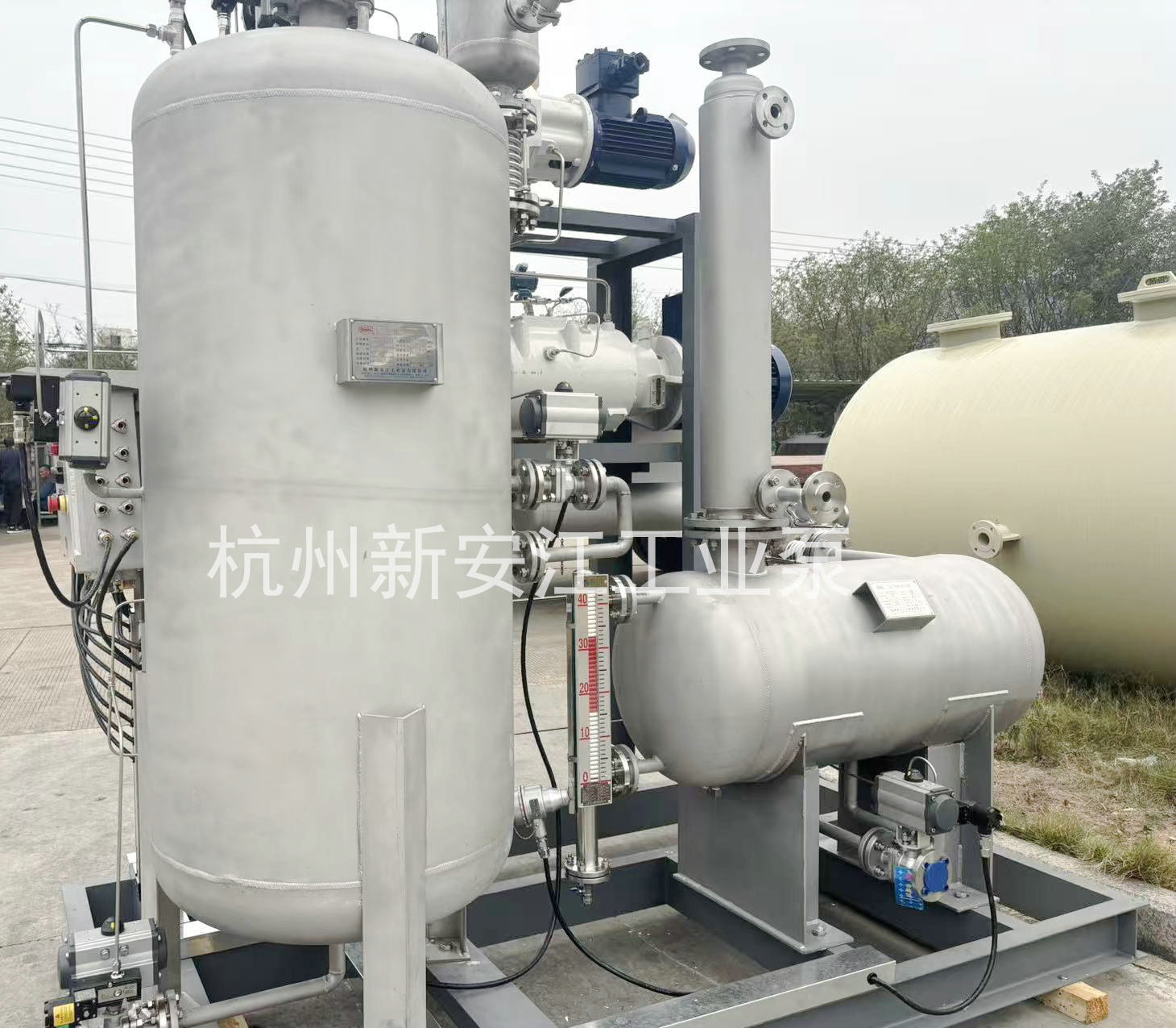 集成化羅茨螺桿真空機組，高效穩(wěn)定，勝任復(fù)雜苛刻工藝-杭州新安江工業(yè)泵有限公司 (3)